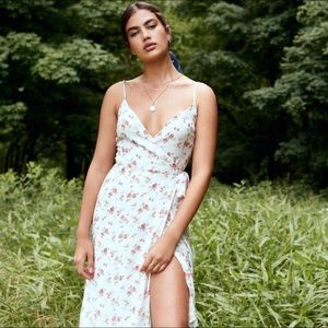 Abercrombie & Fitch Cami Chiffon Midi Dress